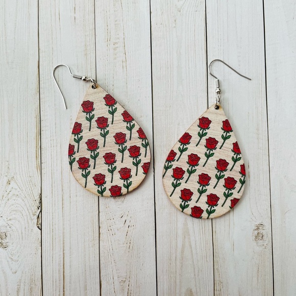 🖤 Wooden Rose Drop Earrings - Picture 3 of 5